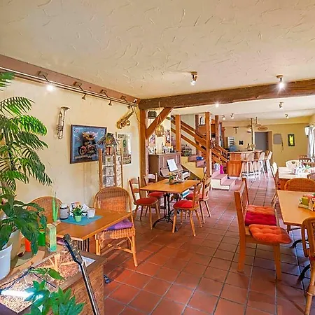 Cosy With Terrace In Otel Meisburg